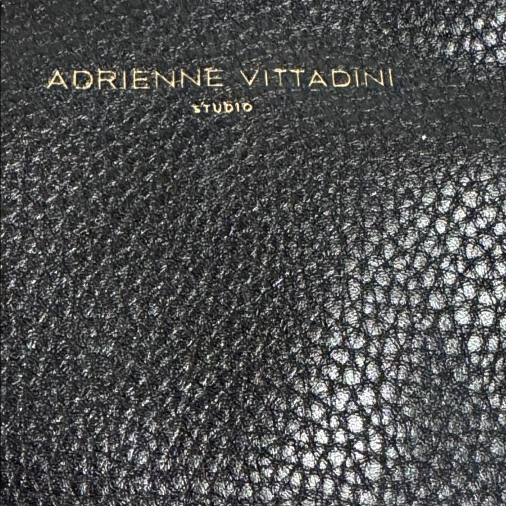 ADRIENNE VITTADINI Black Leather Charging Case/Wristlet - Picture 2 of 6